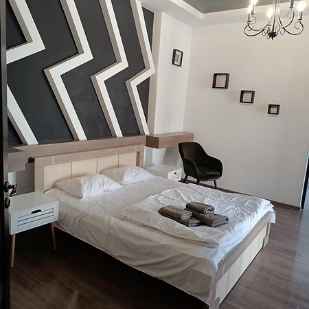 Apartments Zefir Лвив Екстериор снимка