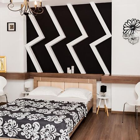Apartments Zefir Лвив Екстериор снимка