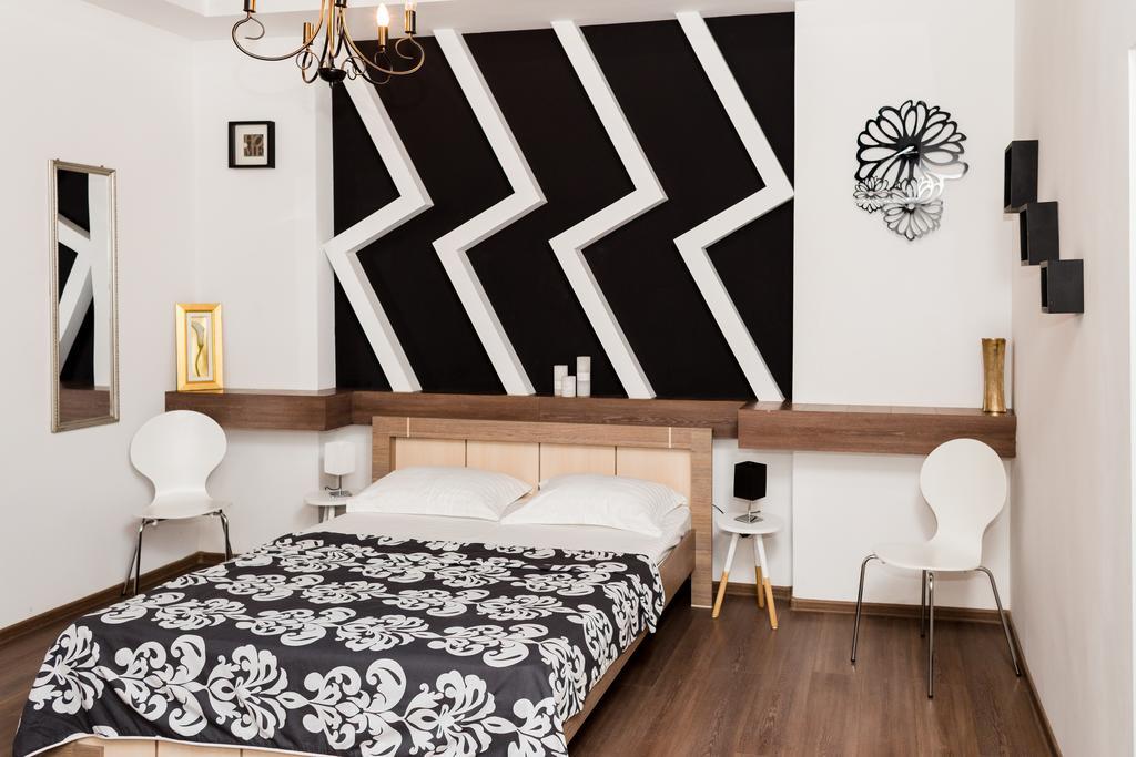 Apartments Zefir Лвив Екстериор снимка