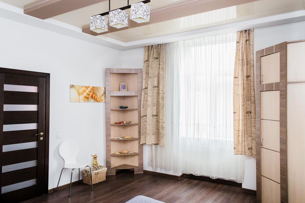Apartments Zefir Лвив Екстериор снимка
