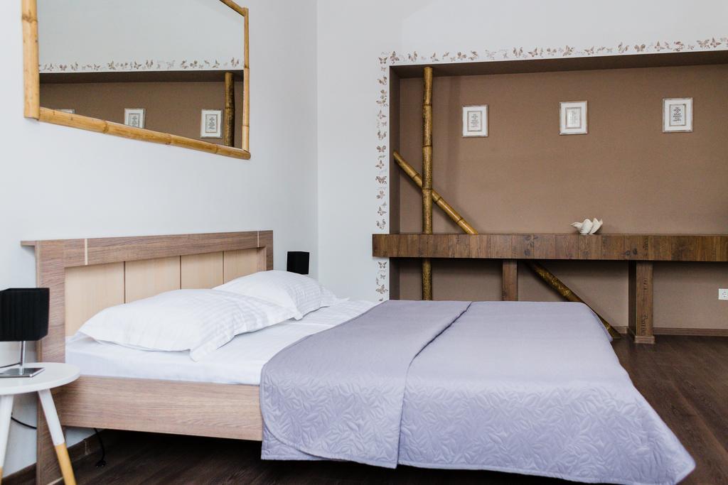 Apartments Zefir Лвив Екстериор снимка