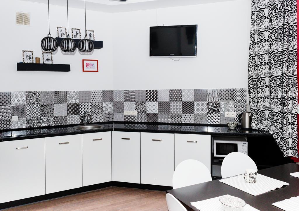 Apartments Zefir Лвив Екстериор снимка